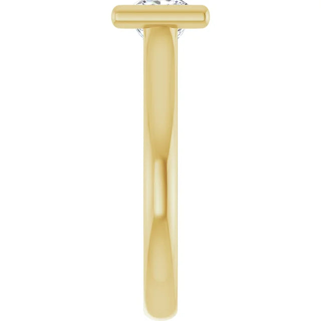 360 Video for Jordan’s Princess Bezel Solitaire Set in Yellow Gold showing shank from the side