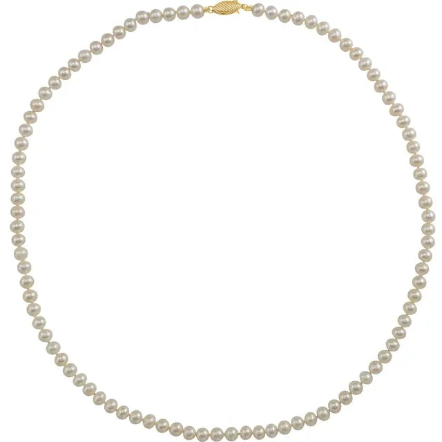 Cultured White Freshwater Pearl Necklace details
