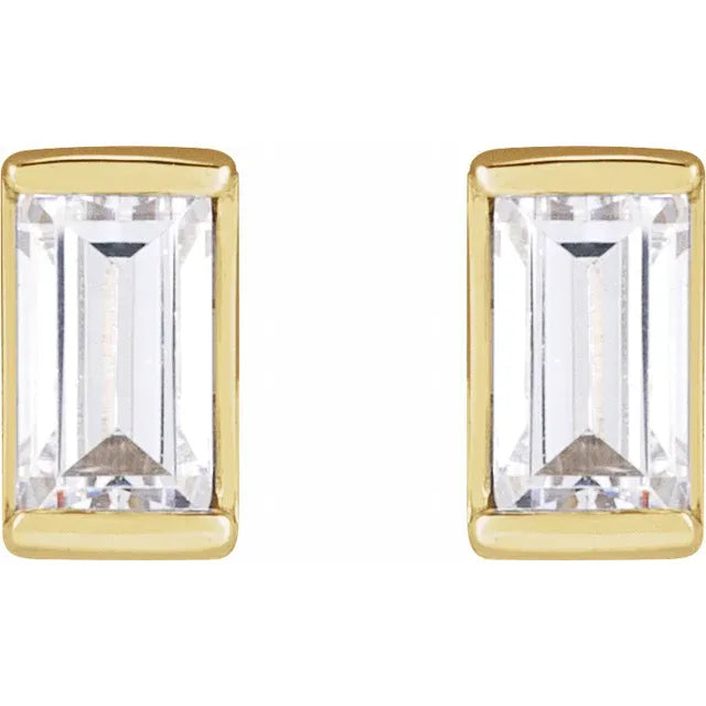 Diamond Stud Earrings 14K Yellow Gold Straight Picture 