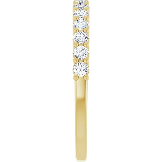 14K Yellow Gold Yellow Gold Diamond engagement Ring for women Showing diamond from the side 