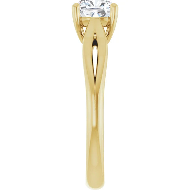 1 CT Split Shank cushion Cut Solitaire Engagement Ring Set in Yellow Gold showing Split shank from the side 