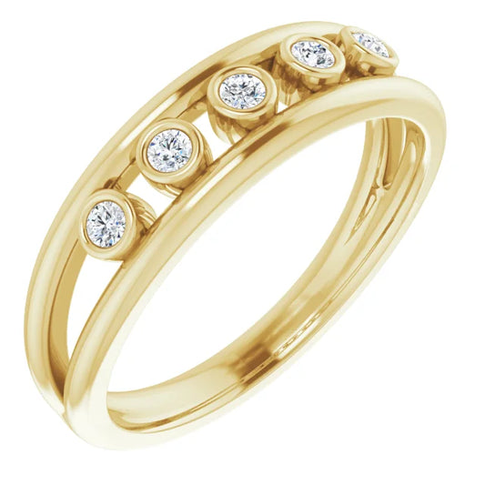 Negative Space women Diamond Ring 14K Yellow Gold details 