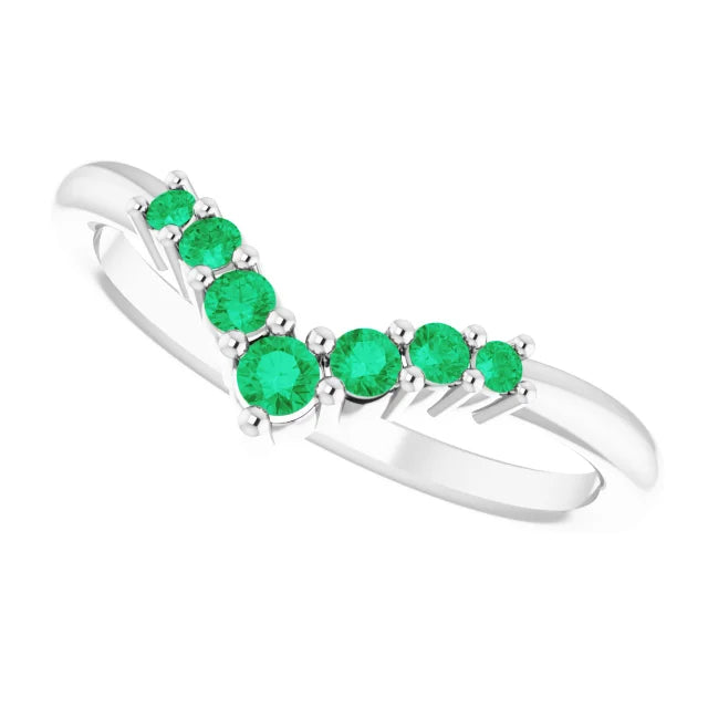 side picture of Platinum Emerald Ring for Women 